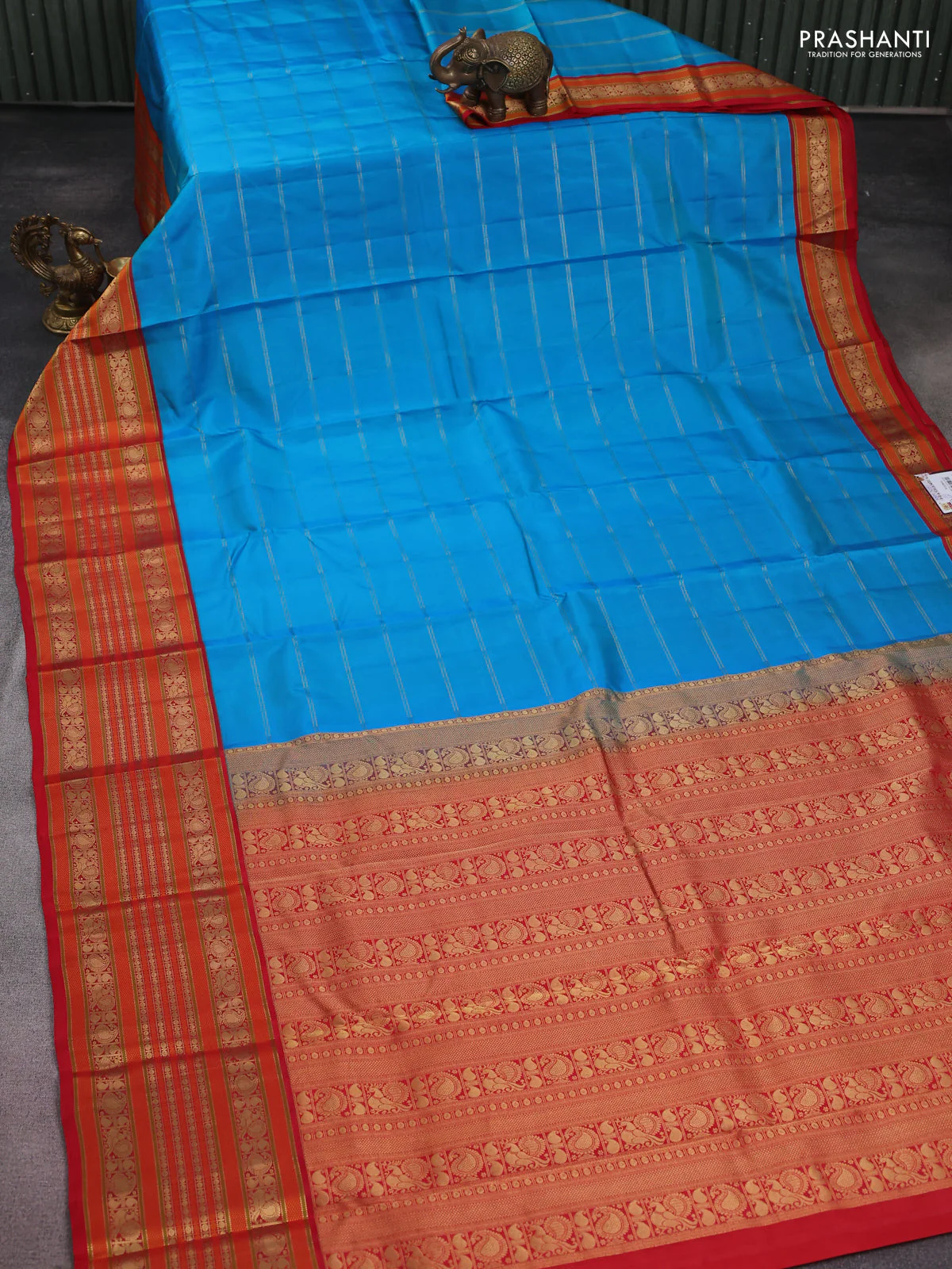 Pure kanchipuram silk saree cs blue and red with allover zari stripes pattern and long zari woven border - Image 2