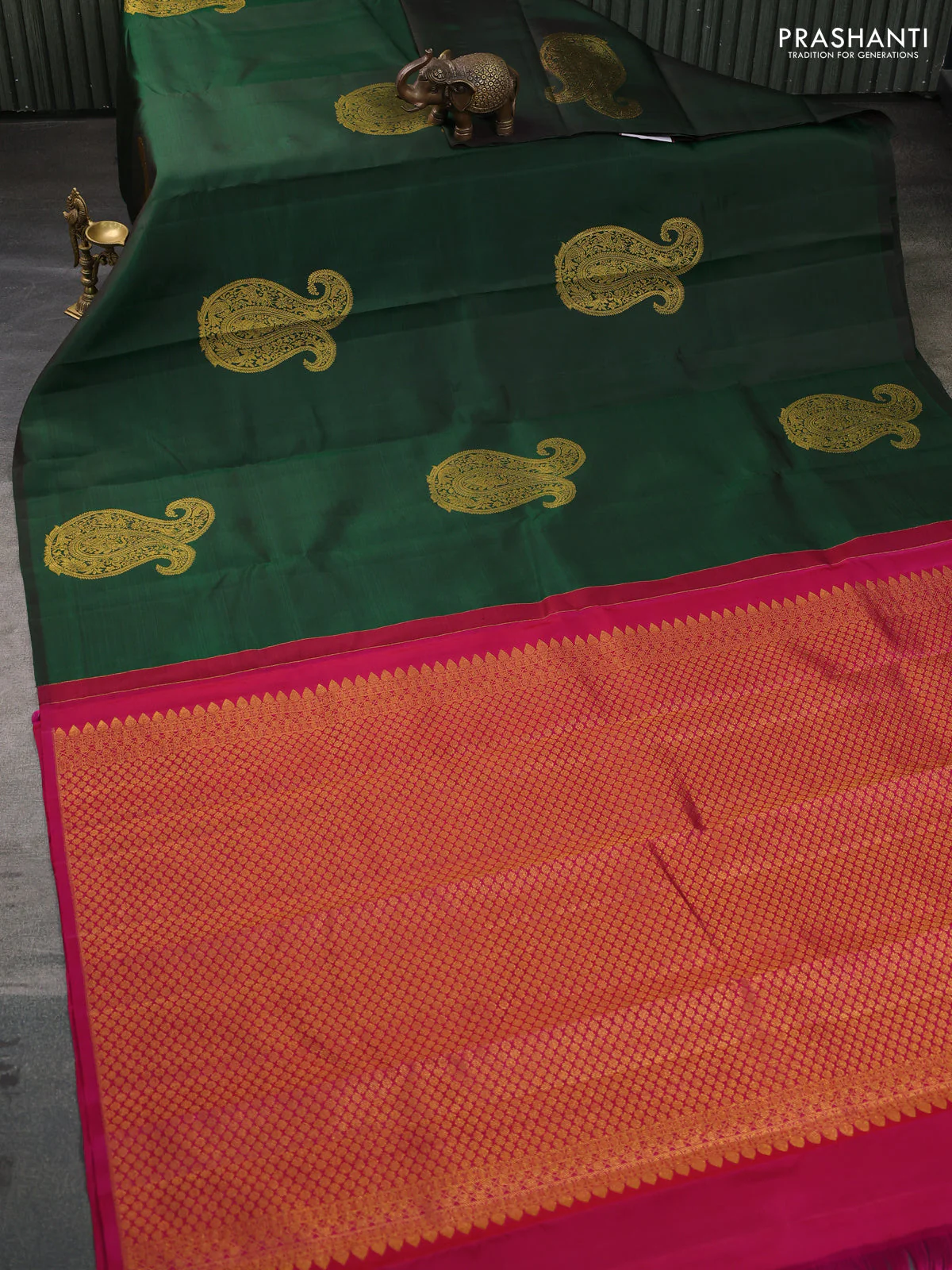 Pure kanchipuram silk saree dark green and pink with paisley zari woven buttas in borderless style - Image 2