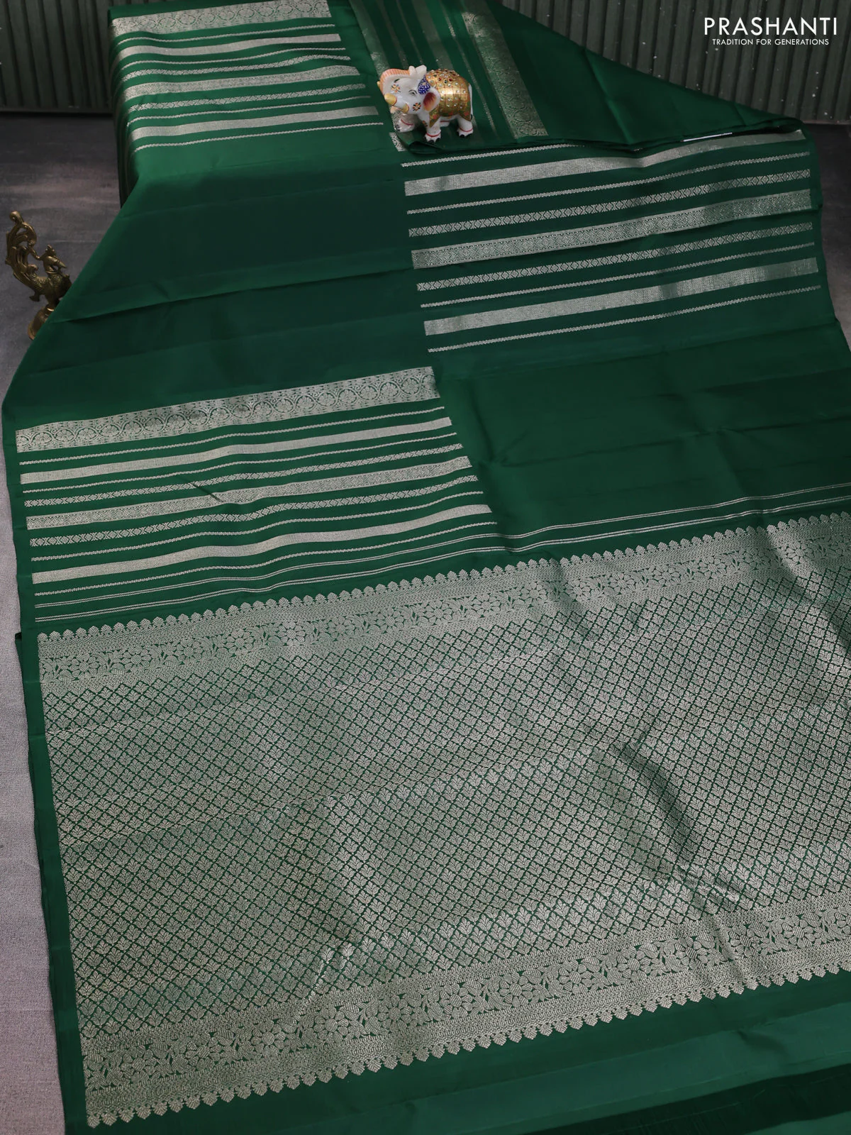 Pure kanchipuram silk saree dark green with allover silver zari weaves in borderless style - Image 2