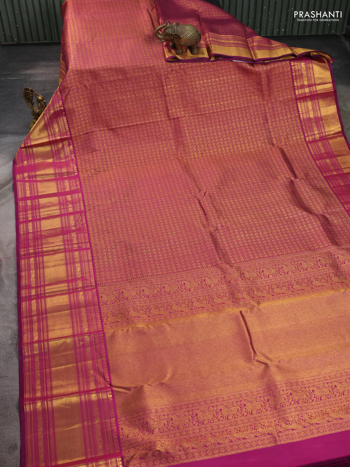 Pure kanchipuram silk saree dark magenta pink with allover zari woven brocade weaves and long zari woven border - Image 2