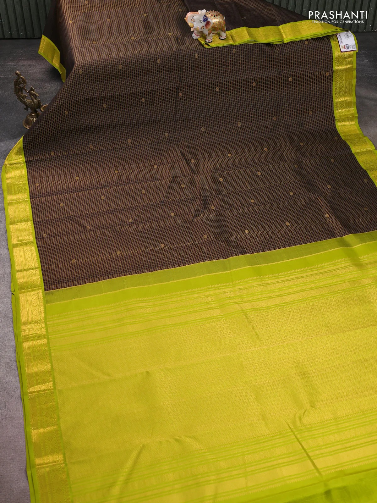 Pure kanchipuram silk saree deep coffee brown and lime green with allover small zari checks & buttas and zari woven korvai border - Image 2