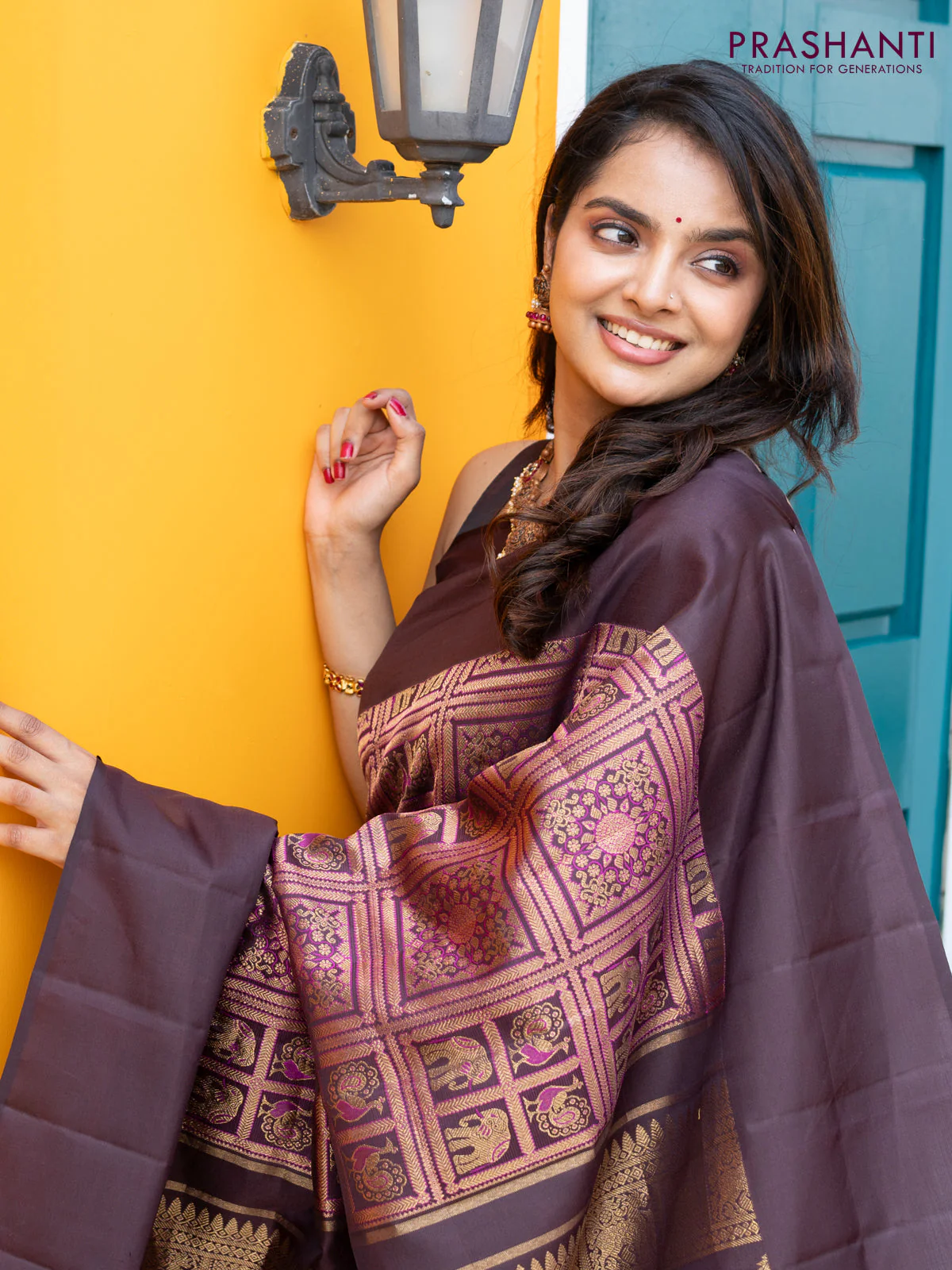 Pure kanchipuram silk saree deep coffee brown and purple shade with allover zari woven brocade weaves and simple border - Image 5