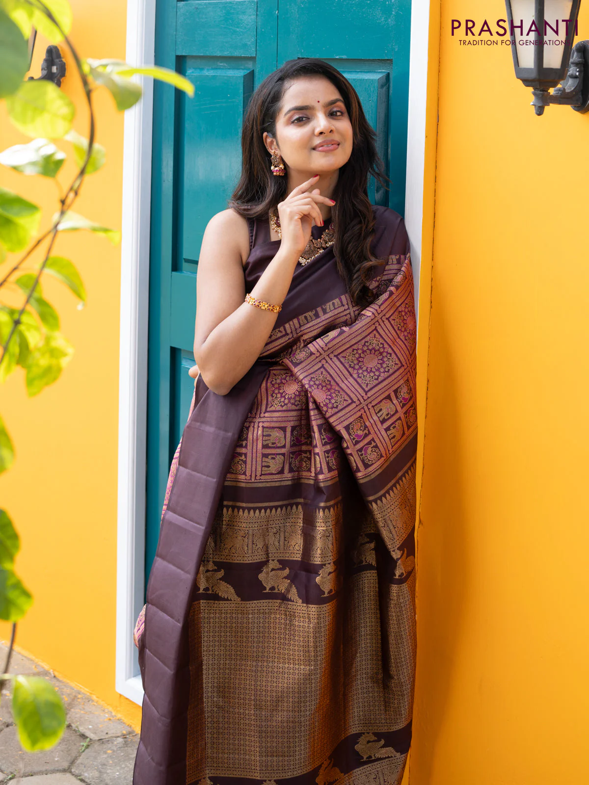 Pure kanchipuram silk saree deep coffee brown and purple shade with allover zari woven brocade weaves and simple border - Image 6