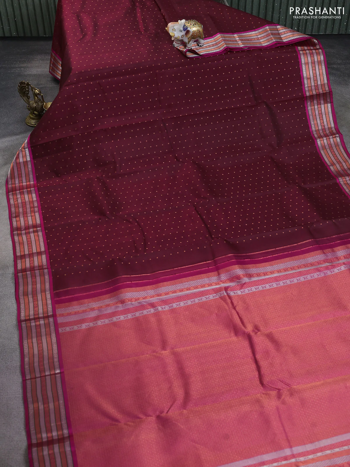 Pure kanchipuram silk saree deep maroon and pink with allover copper zari woven 1000 buttas and zari woven border - Image 2