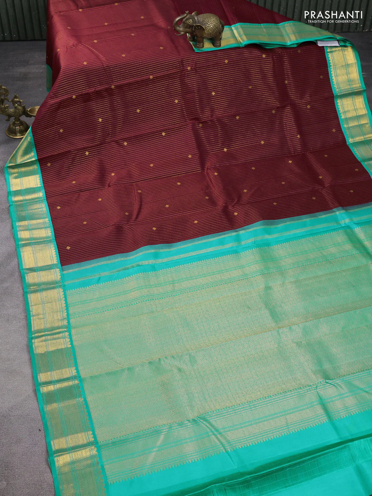 Pure kanchipuram silk saree deep maroon and teal blue with allover zari weaves & buttas and zari woven korvai border - Image 2