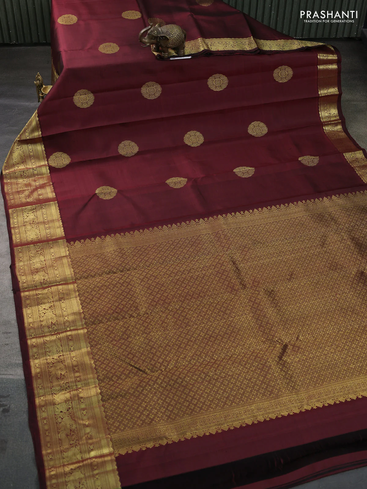 Pure kanchipuram silk saree deep maroon with zari woven buttas and zari woven border - Image 2