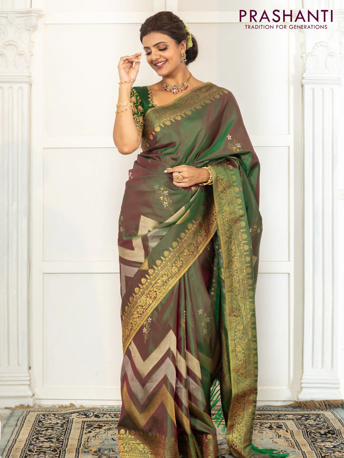 Pure kanchipuram silk saree dual shade of green with floral motifs and long rich zari wover korvai border - Image 5