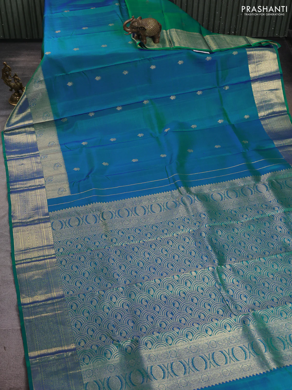 Pure kanchipuram silk saree dual shade of greenish blue with zari woven buttas and long zari woven border - Image 2