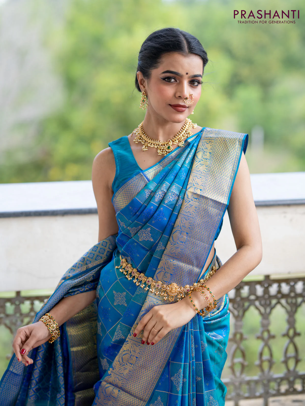 Pure kanchipuram silk saree dual shade of peacock blue with allover self emboss & zari weaves and zari woven border - Image 4