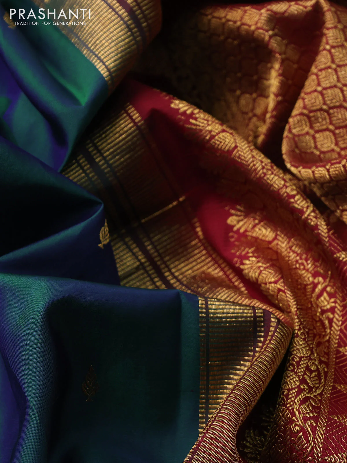 Pure kanchipuram silk saree dual shade of peacock green and maroon with zari woven buttas and rettapet zari woven border - Image 3