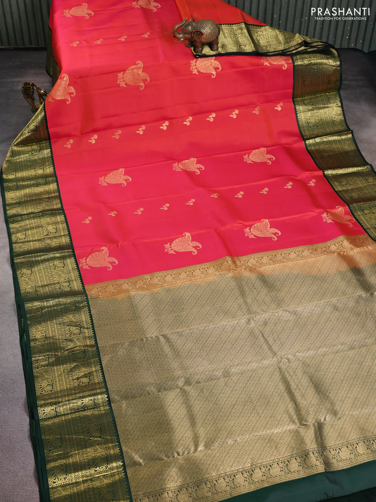 Pure kanchipuram silk saree dual shade of pinkish orange and bottle green with zari woven buttas and long zari woven border - Image 2