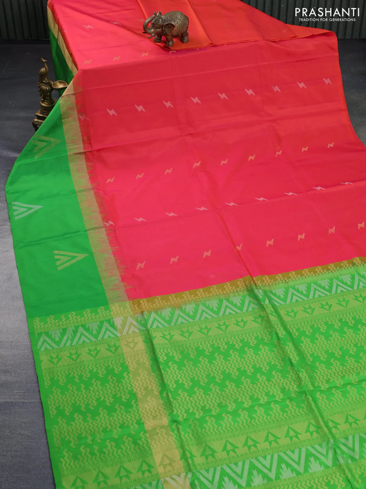 Pure kanchipuram silk saree dual shade of pinkish orange and parrot green with silver & gold zari woven buttas and long zari woven butta border - aari work blouse - Image 2
