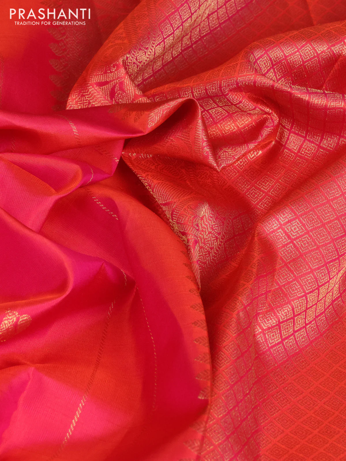 Pure kanchipuram silk saree dual shade of pinkish orange with annam & rudhraksha zari woven buttas and long zari woven border - Image 3