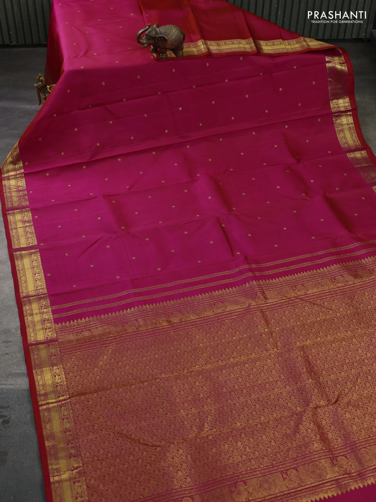 Pure kanchipuram silk saree dual shade of pinkish orange with zari woven buttas and zari woven border - Image 2
