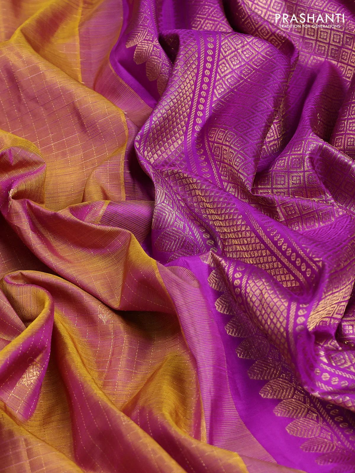 Pure kanchipuram silk saree dual shade of purplish green and purple with allover zari checks & buttas and zari woven border - Image 3