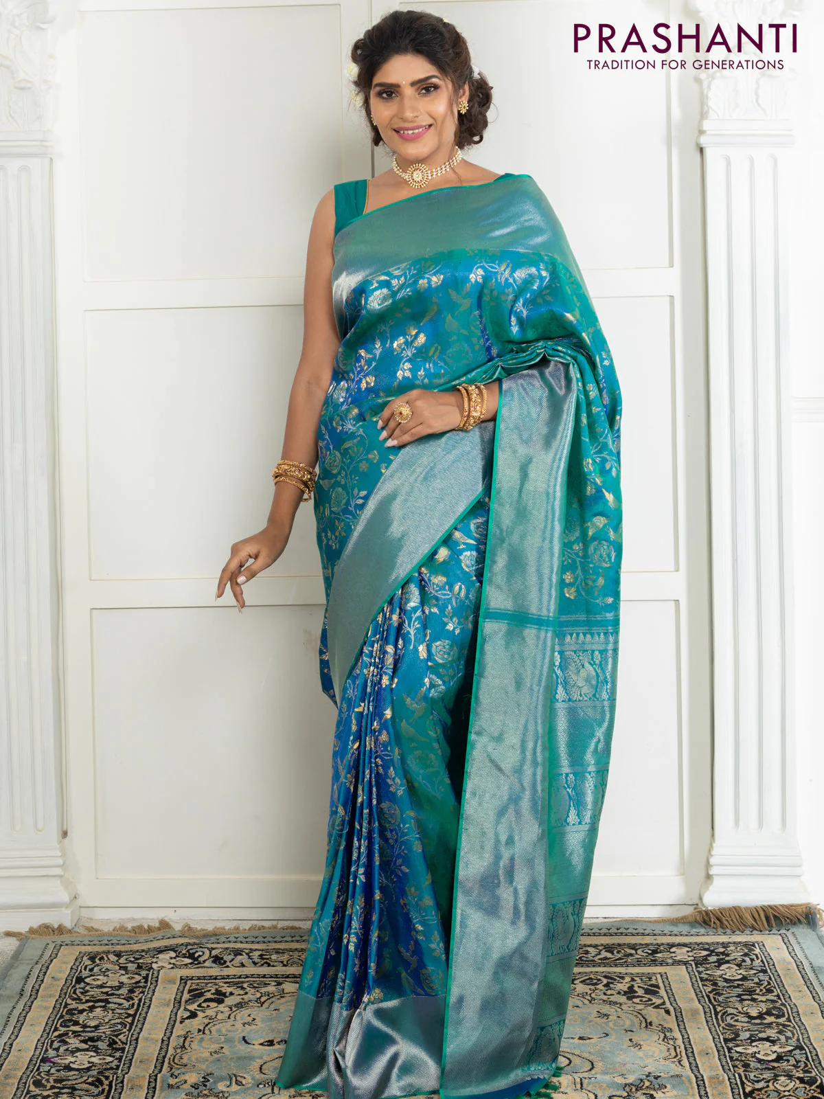 Pure kanchipuram silk saree dual shade of teal green with bird motif weaves and silver zari woven border - Image 3