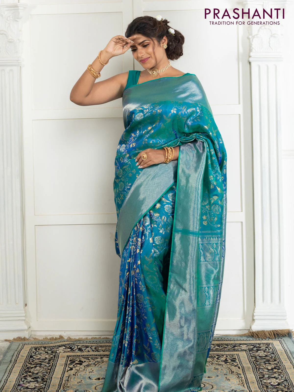Pure kanchipuram silk saree dual shade of teal green with bird motif weaves and silver zari woven border - Image 4