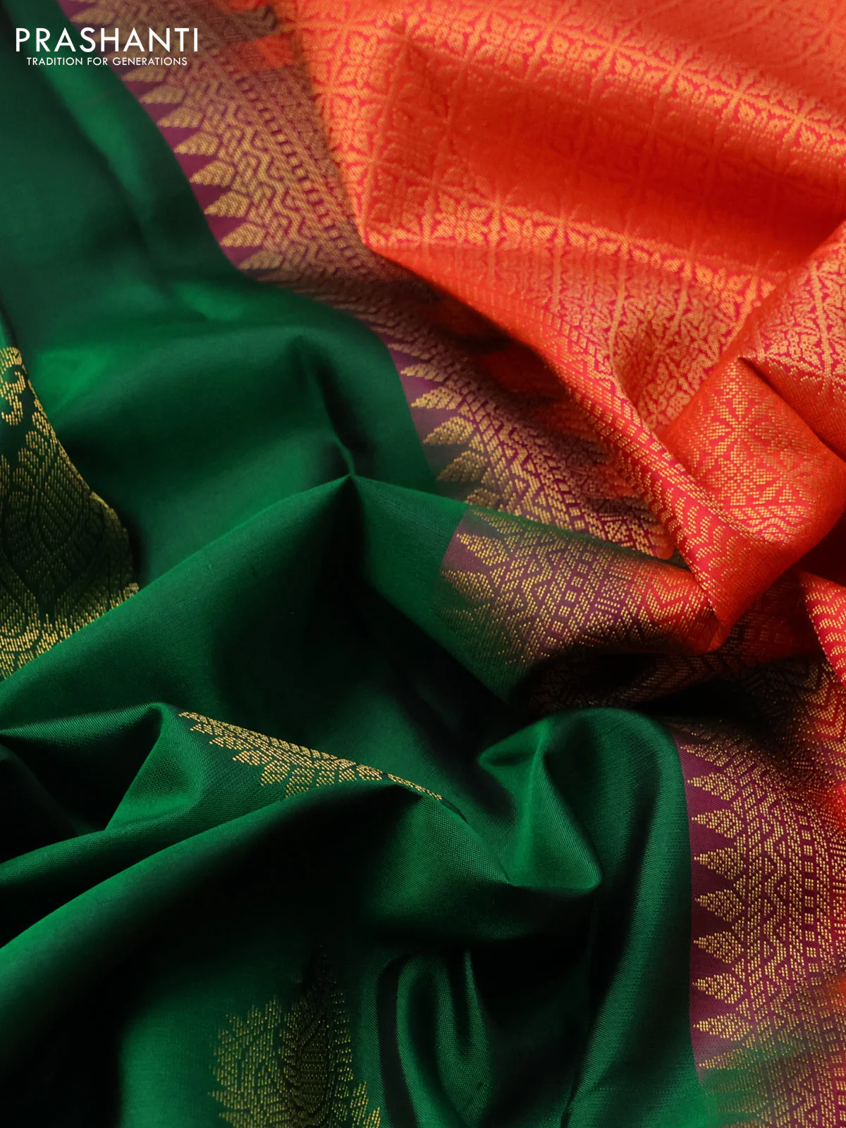 Pure kanchipuram silk saree green and dual shade of pinkish orange with zari woven buttas and zari woven border - Image 3