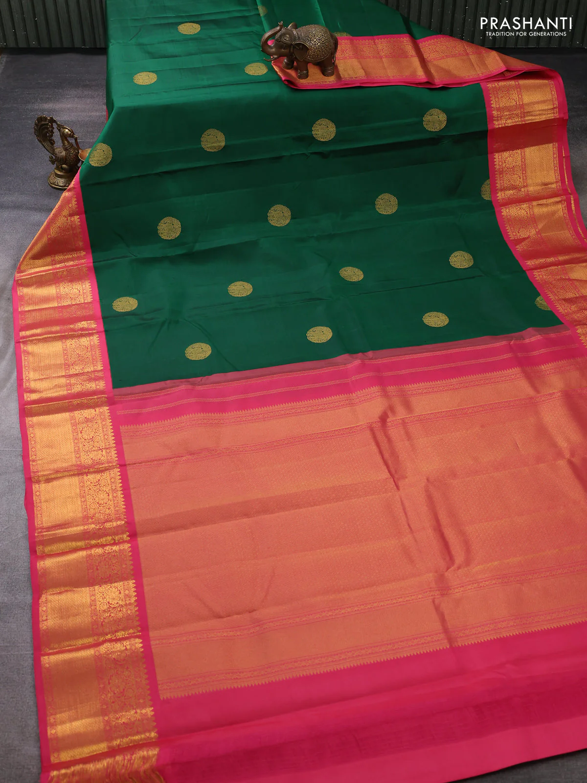 Pure kanchipuram silk saree green and peach pink with allover zari woven buttas and long zari woven border - Image 2