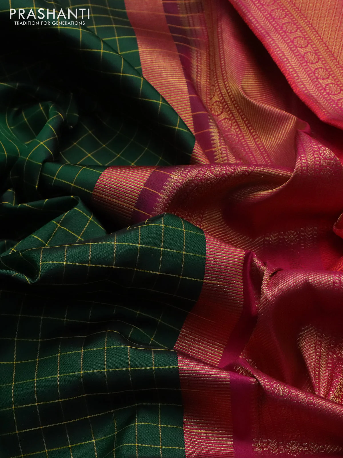 Pure kanchipuram silk saree green and pink with allover checked pattern and rettapet zari woven border - Image 3