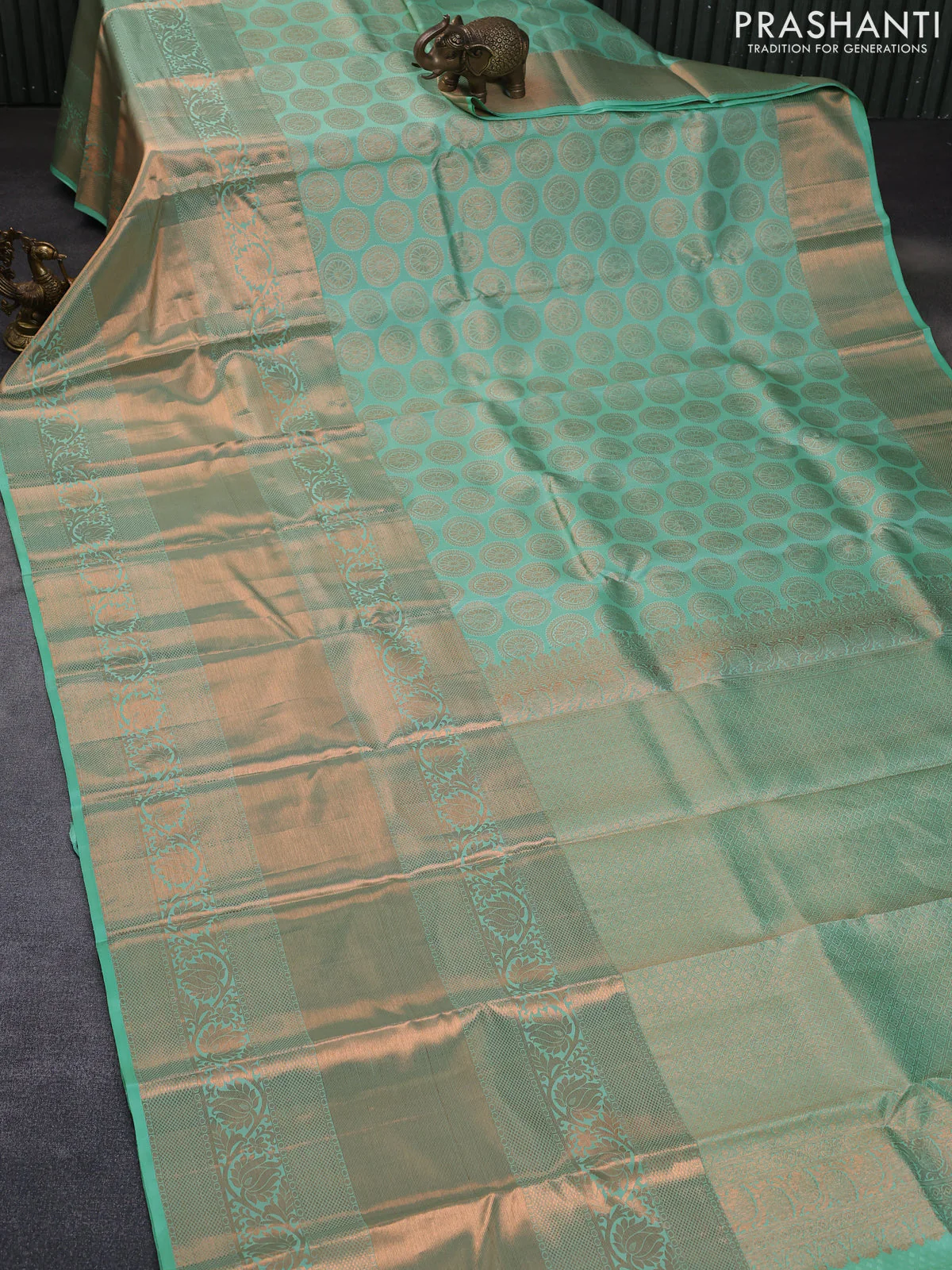 Pure kanchipuram silk saree green shade with allover zari woven butta weaves and long rich zari woven border - Image 2