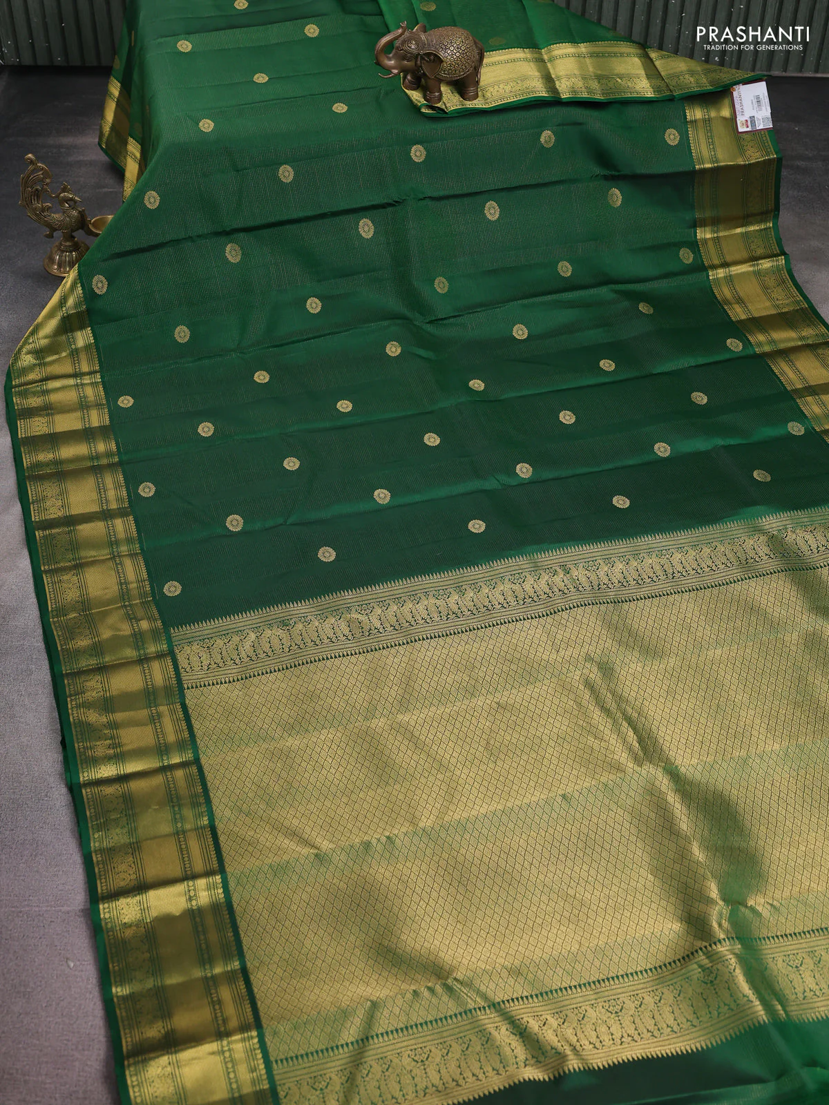 Pure kanchipuram silk saree green with allover zari weaves & buttas and zari woven border - Image 2