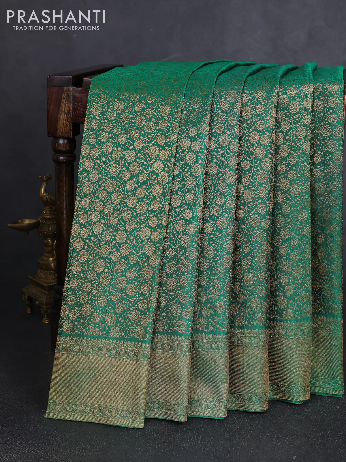 Pure kanchipuram silk saree green with allover zari woven brocade weaves and krishnar weaving pallu - Image 2