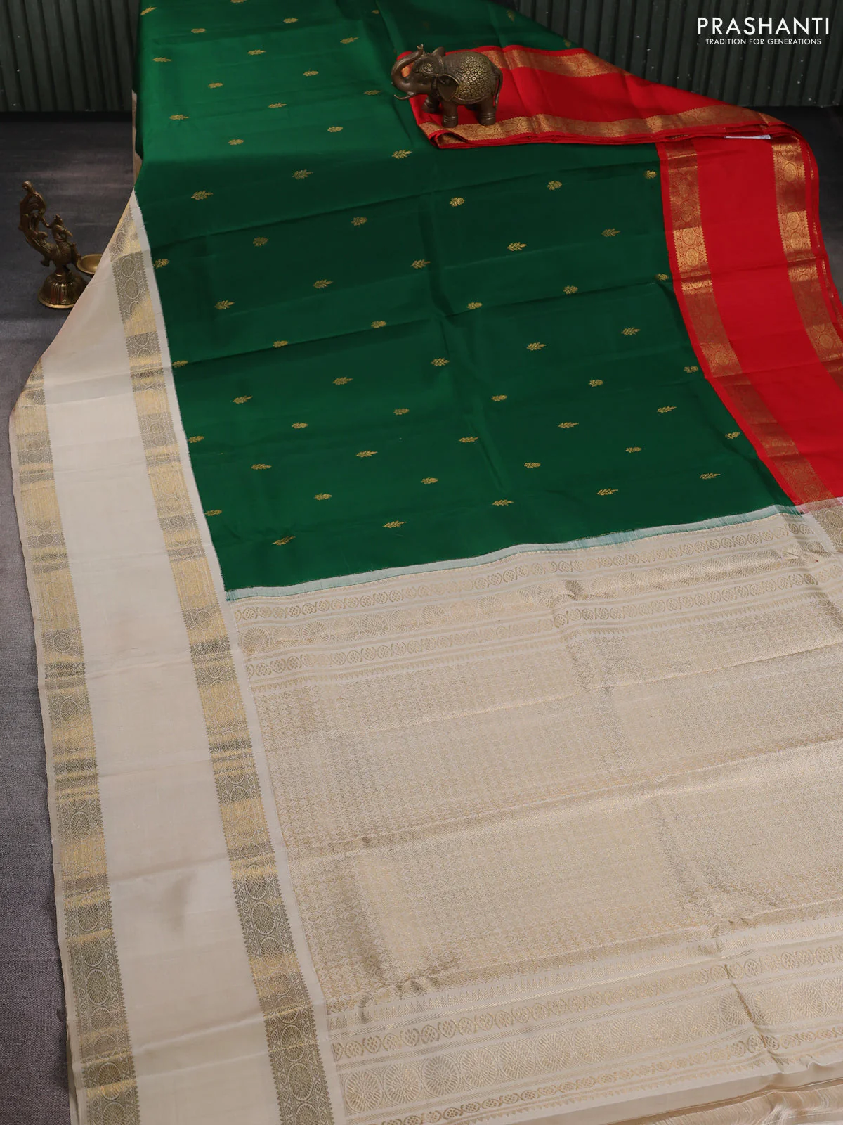 Pure kanchipuram silk saree green with zari woven buttas and ganga jamuna border - Image 2