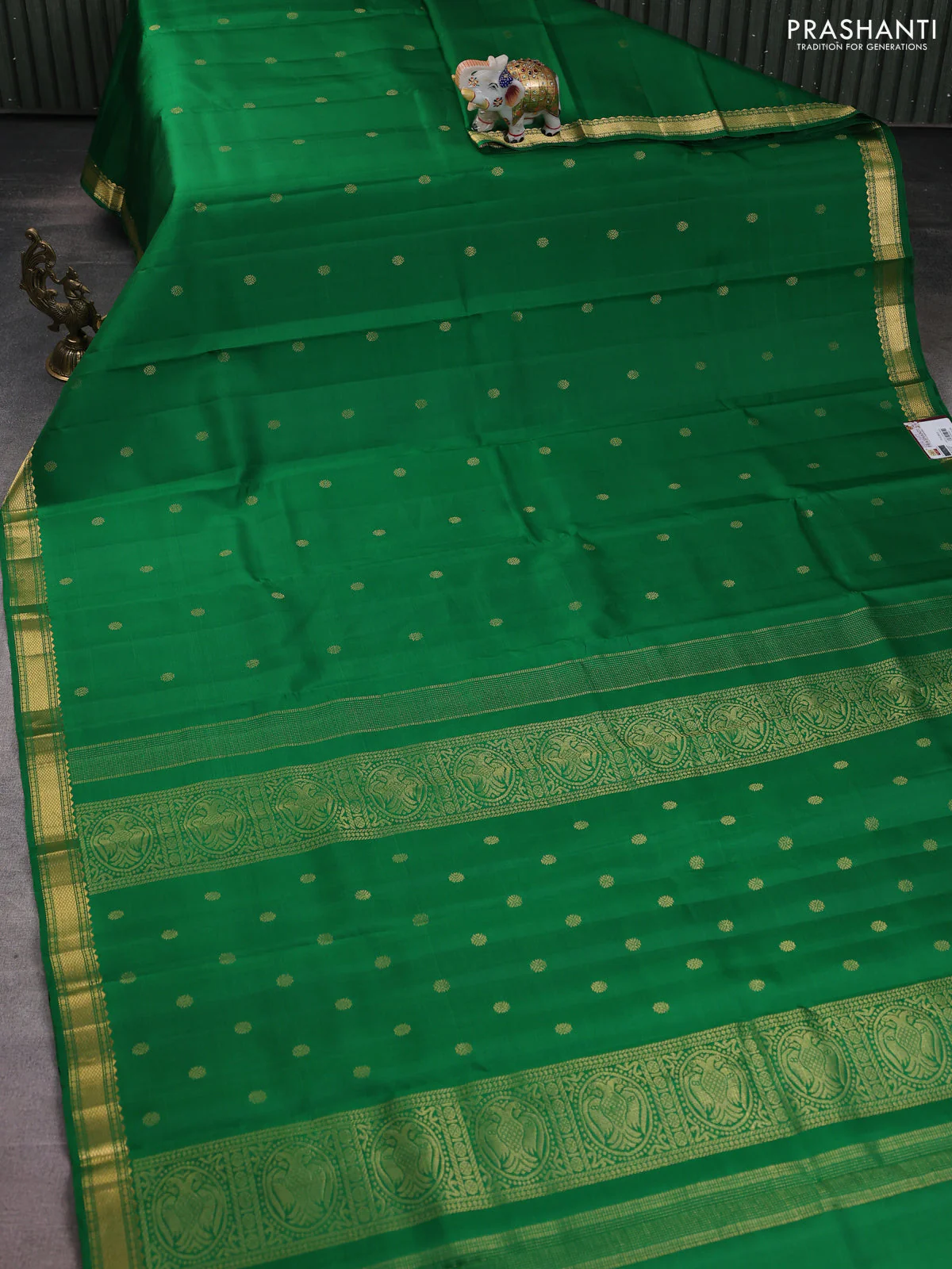 Pure kanchipuram silk saree green with zari woven buttas and rich zari woven border - Image 2