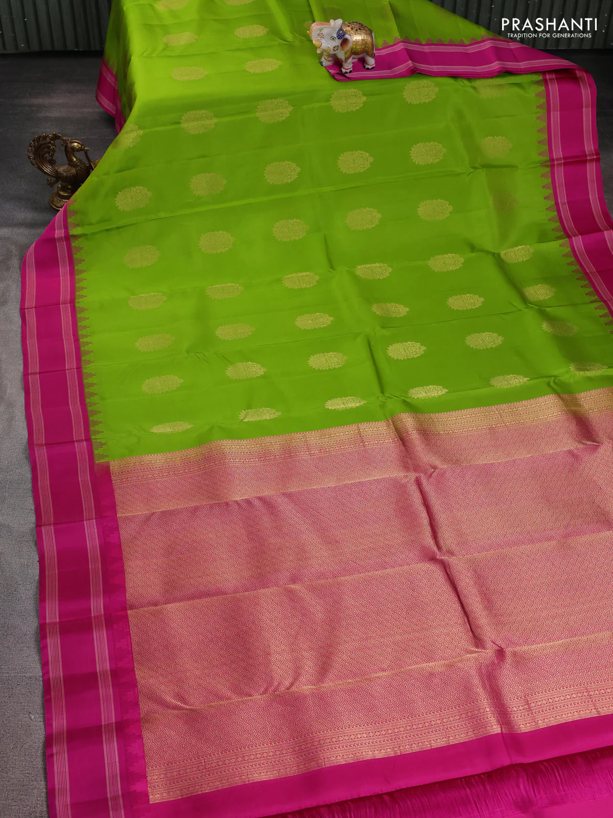 Pure kanchipuram silk saree light green and pink with zari woven buttas and temple design woven border - Image 2