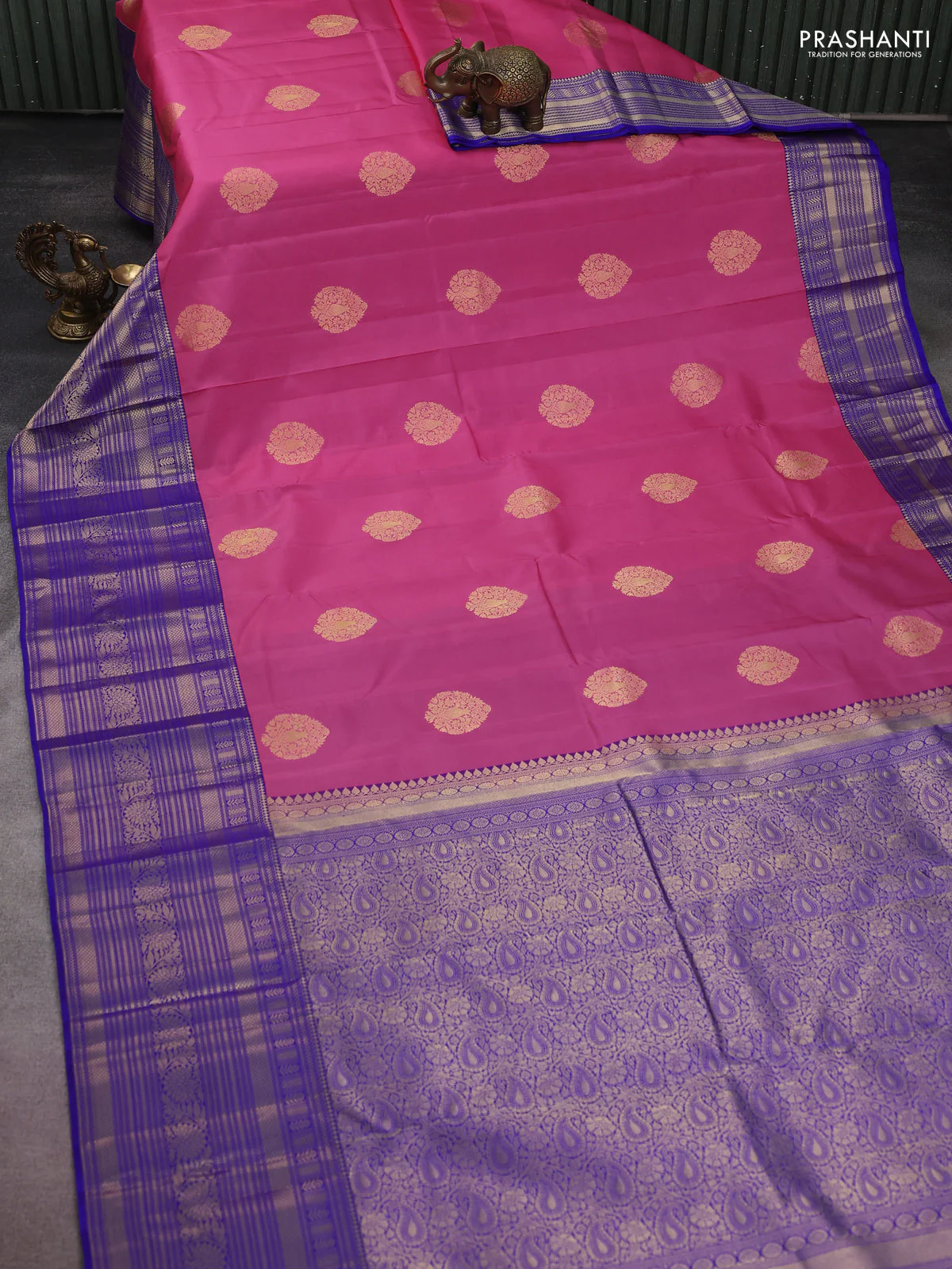 Pure kanchipuram silk saree light pink and blue with zari woven buttas and long zari woven korvai border - Image 2