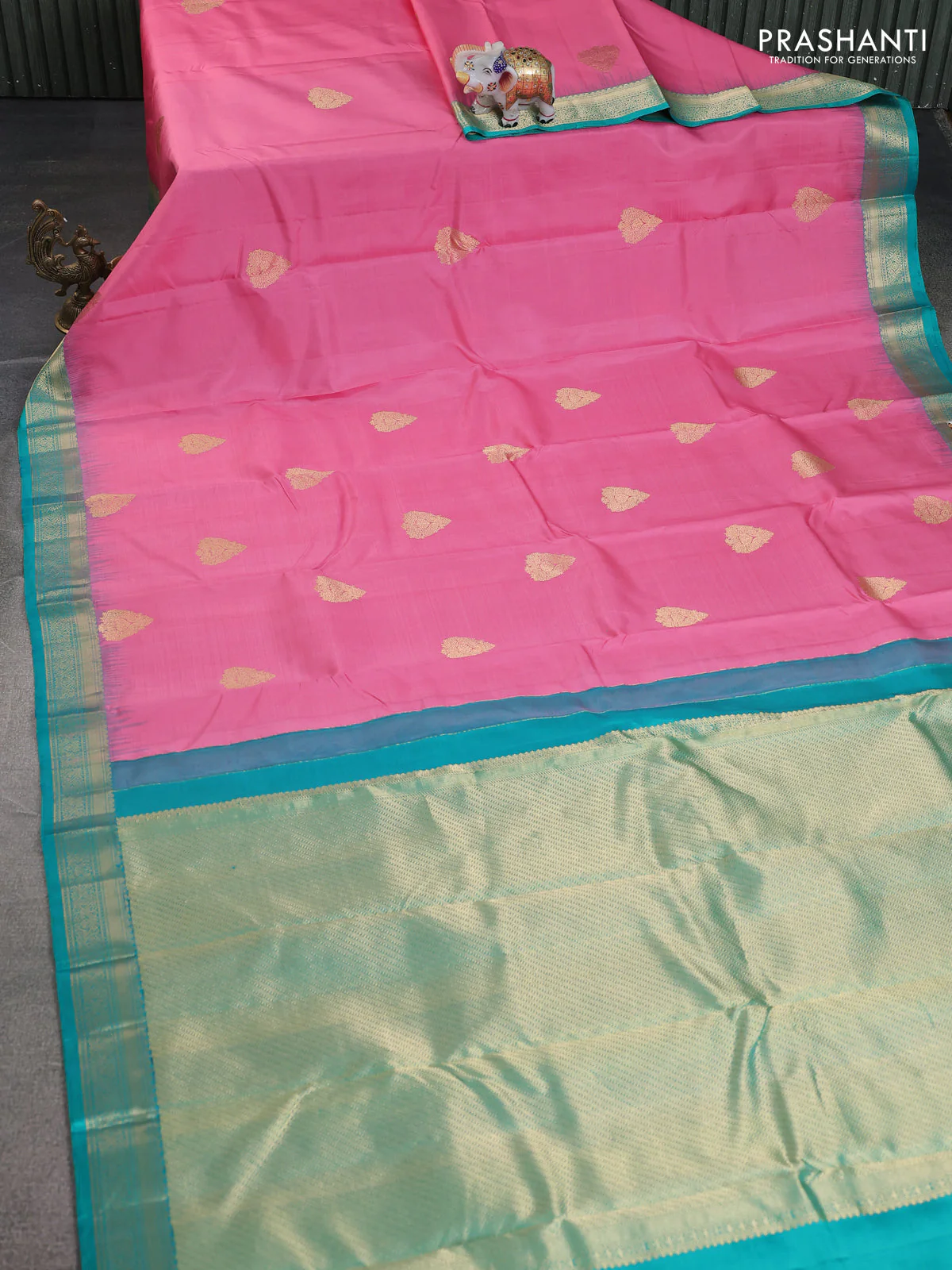 Pure kanchipuram silk saree light pink and teal green with zari woven buttas and zari woven border - Image 2