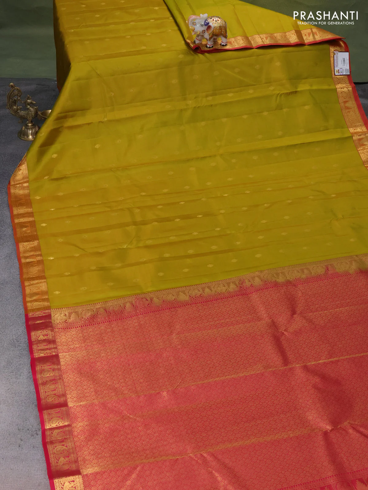 Pure Kanchipuram silk saree lime green and pink with zari woven buttas and zari woven border - Image 2