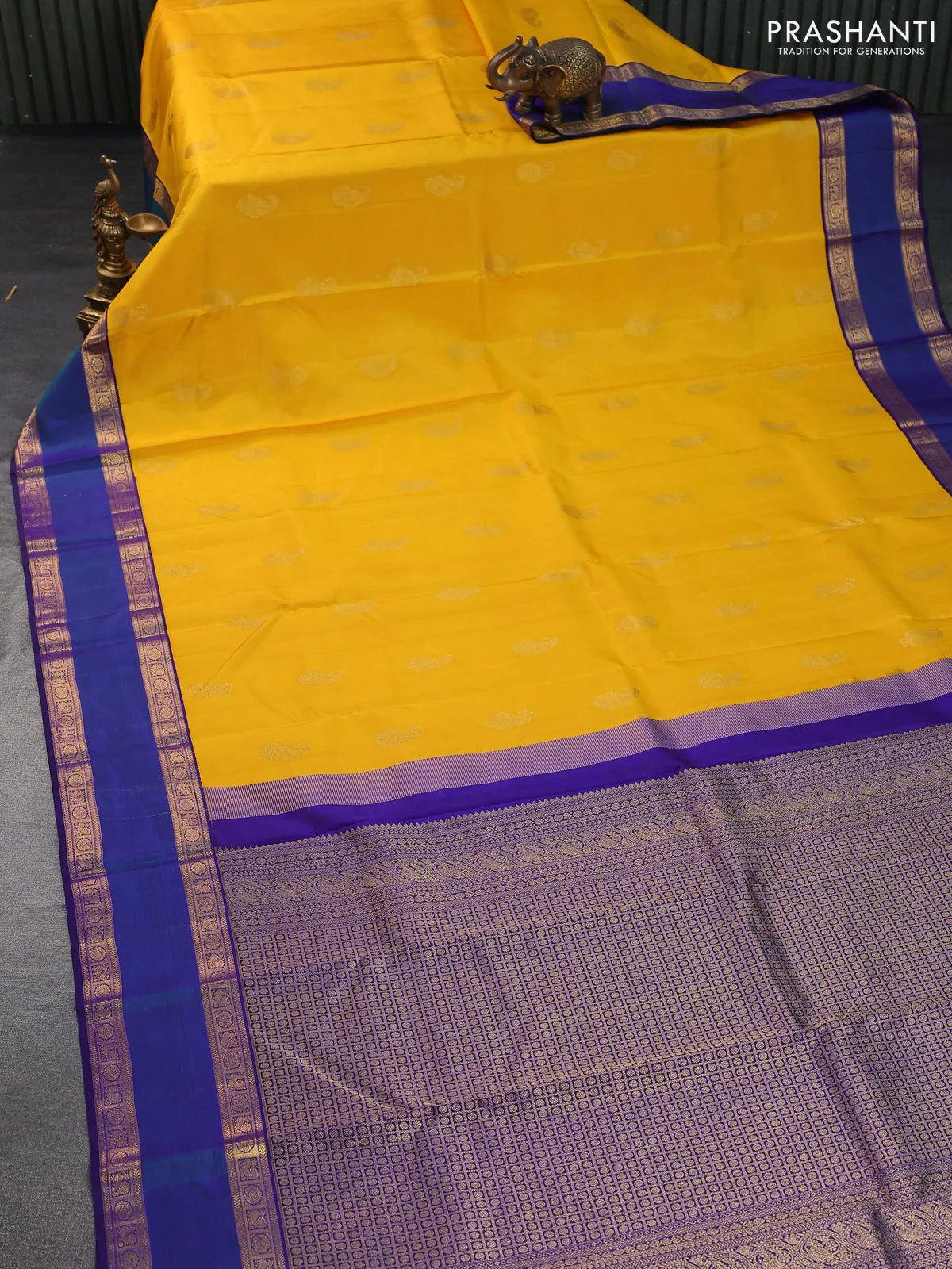 Pure kanchipuram silk saree mango yellow and blue with paisley zari woven buttas and rettapet zari woven border - Image 8
