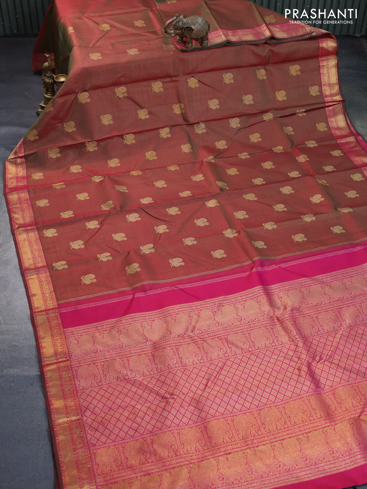 Pure kanchipuram silk saree manthulir green with allover zari weaves & annam buttas and zari woven border - Image 3