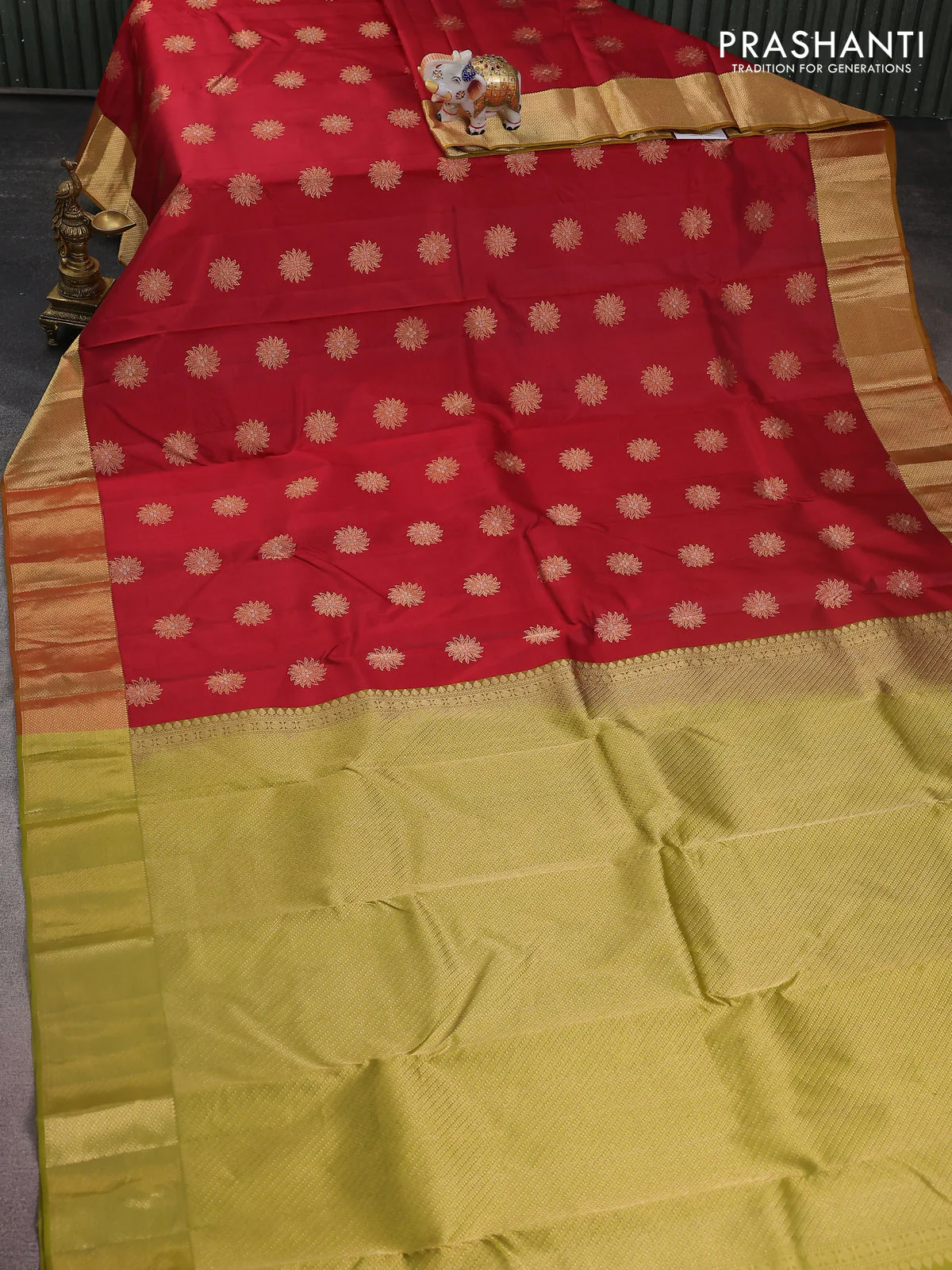 Pure kanchipuram silk saree maroon and mehendi green with zari woven floral buttas and zari woven border - Image 2