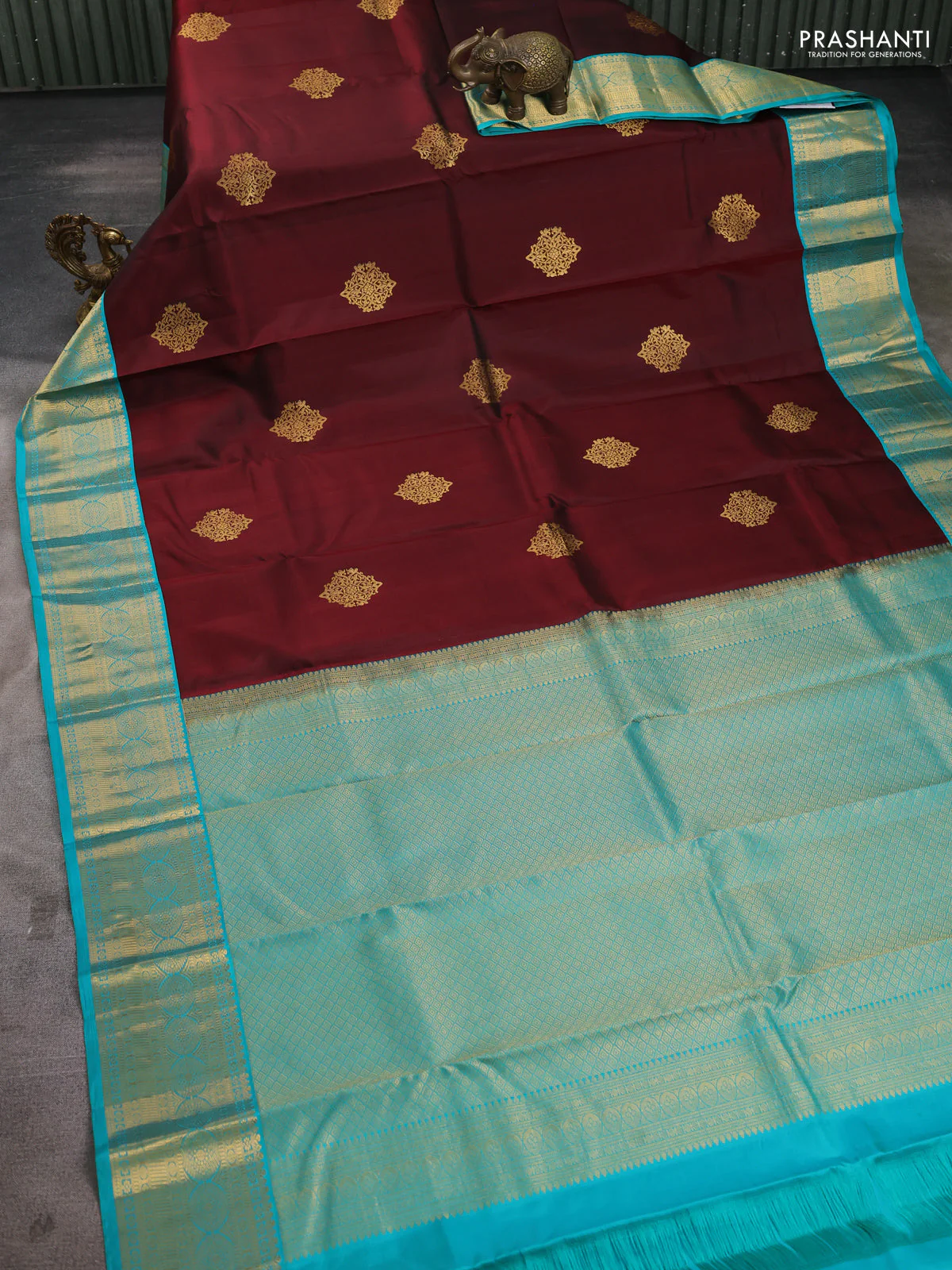 Pure kanchipuram silk saree maroon and teal blue with zari woven buttas and rich zari woven korvai border - Image 2