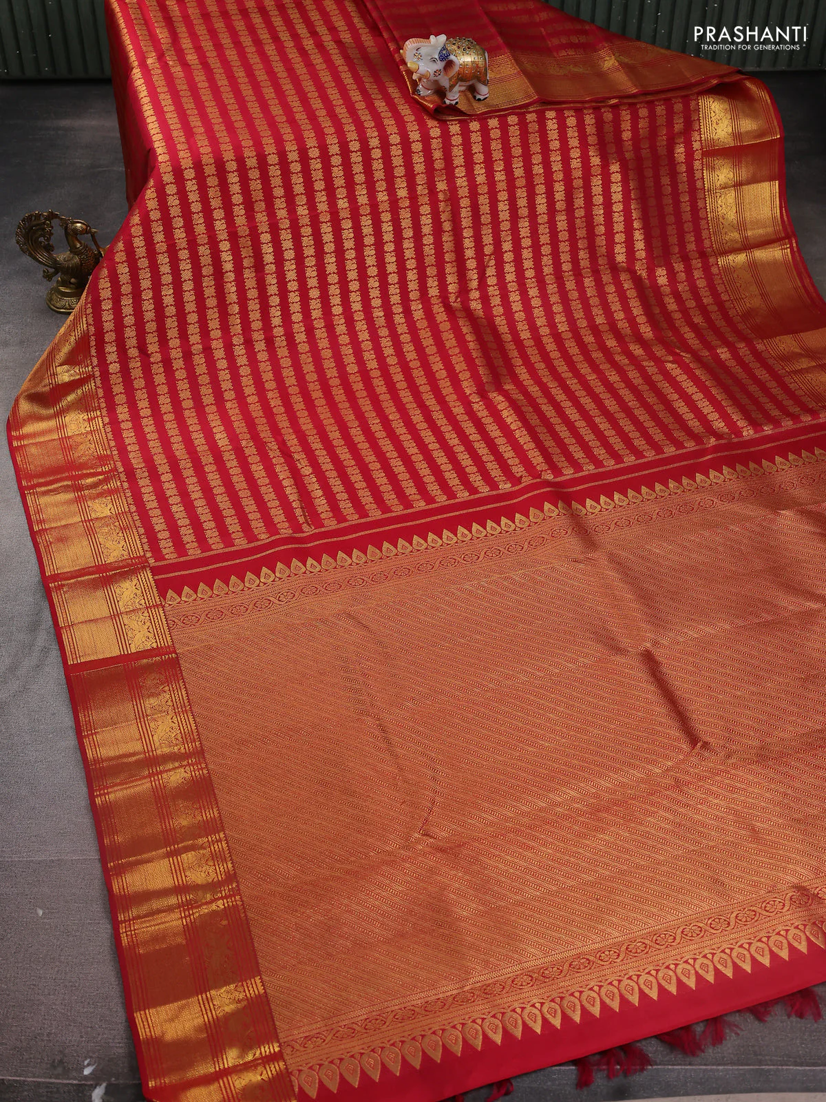 Pure kanchipuram silk saree maroon with allover annam & mayil chakram buttas and zari woven border - Image 3