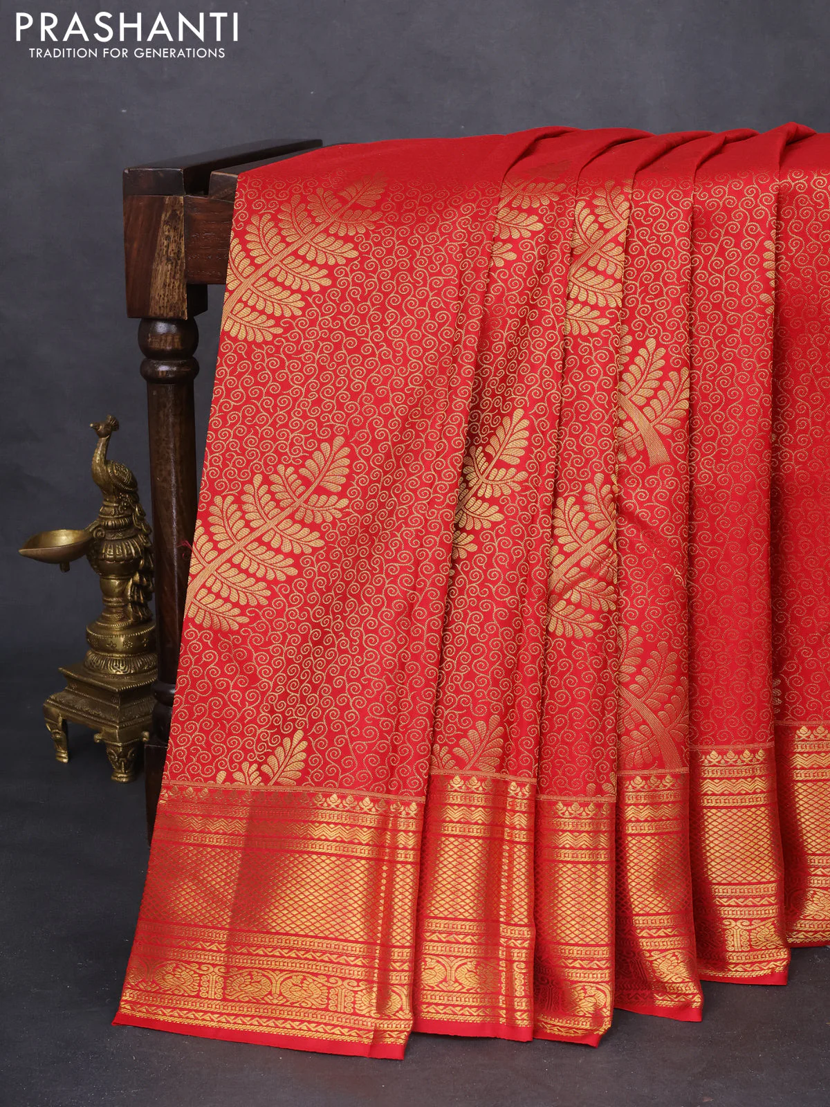 Pure kanchipuram silk saree maroon with allover zari woven brocade weaves and zari woven border - Image 2