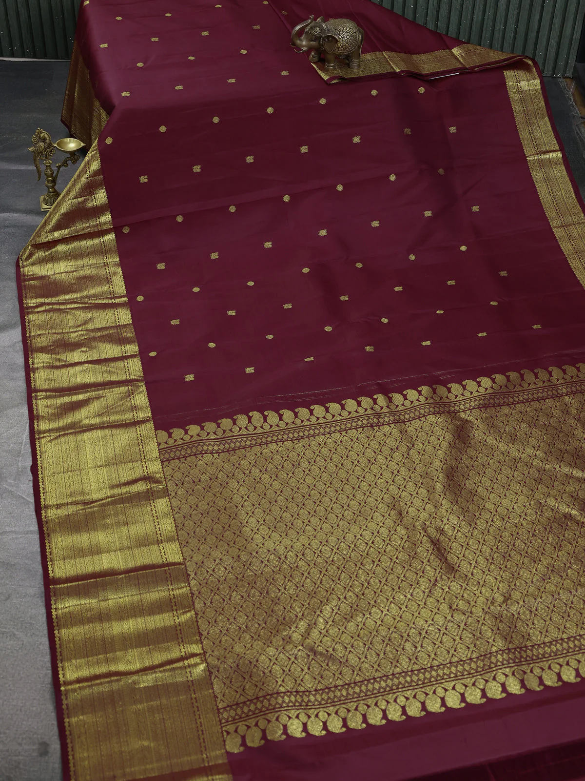 Pure kanchipuram silk saree maroon with zari woven buttas and long zari woven border - Image 2