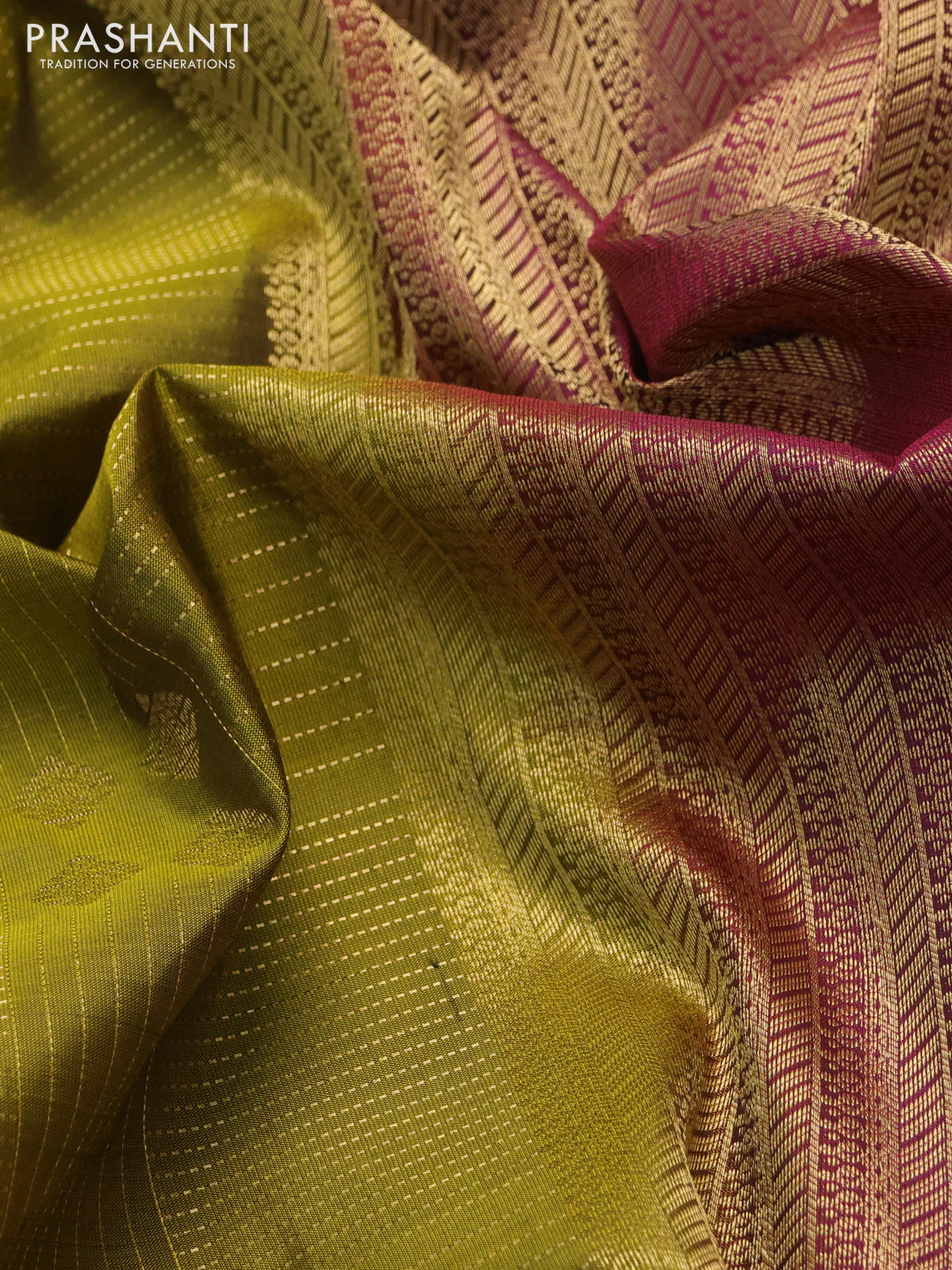 Pure kanchipuram silk saree mehendi green and pink with allover zari weaves and zari woven border - Image 3