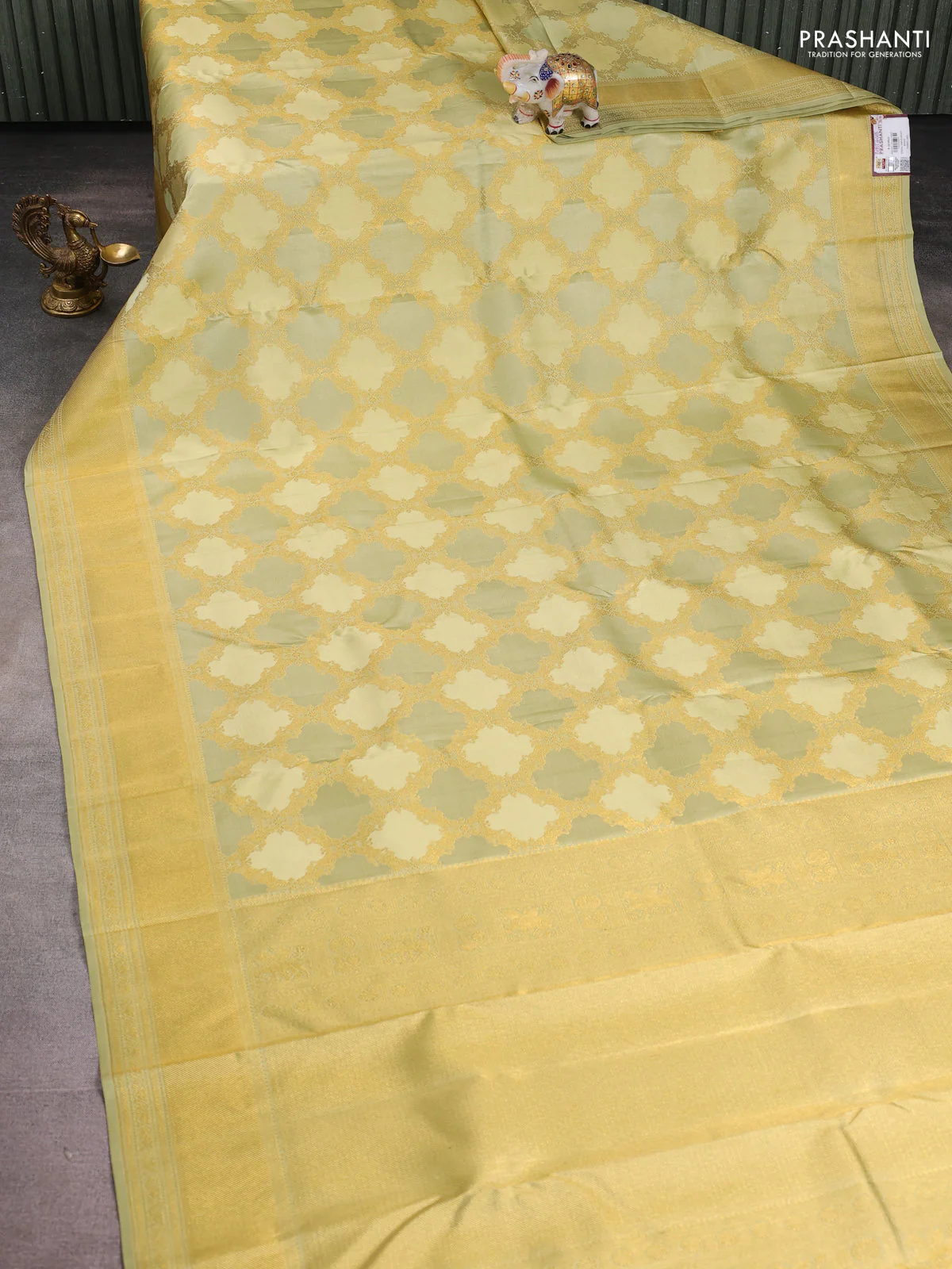 Pure kanchipuram silk saree mild pista green with allover zari weaves and rich zari woven border - Image 3