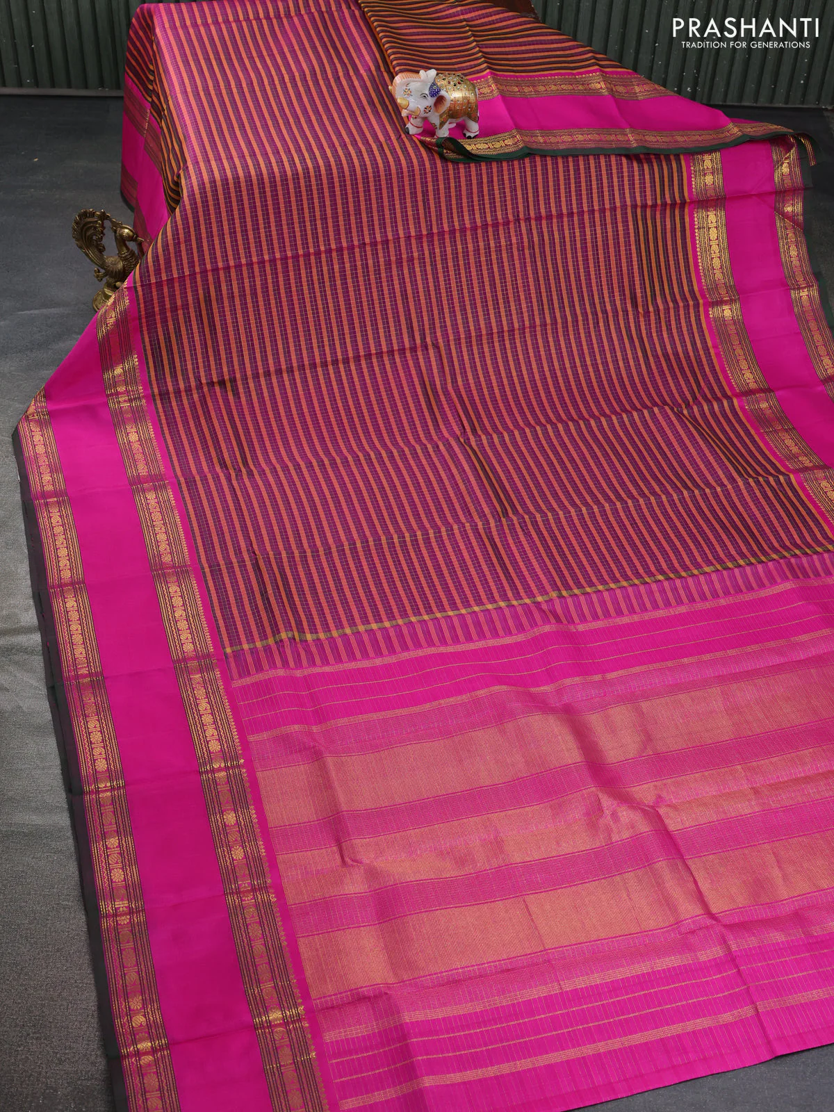Pure kanchipuram silk saree multi colour and pink green with allover zari checked pattern and long rettapet zari woven border - Image 2