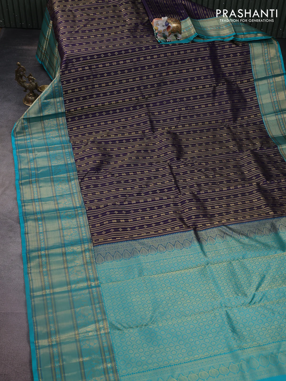 Pure kanchipuram silk saree navy blue and teal blue with allover zari weaves and long zari woven korvai border - Image 2
