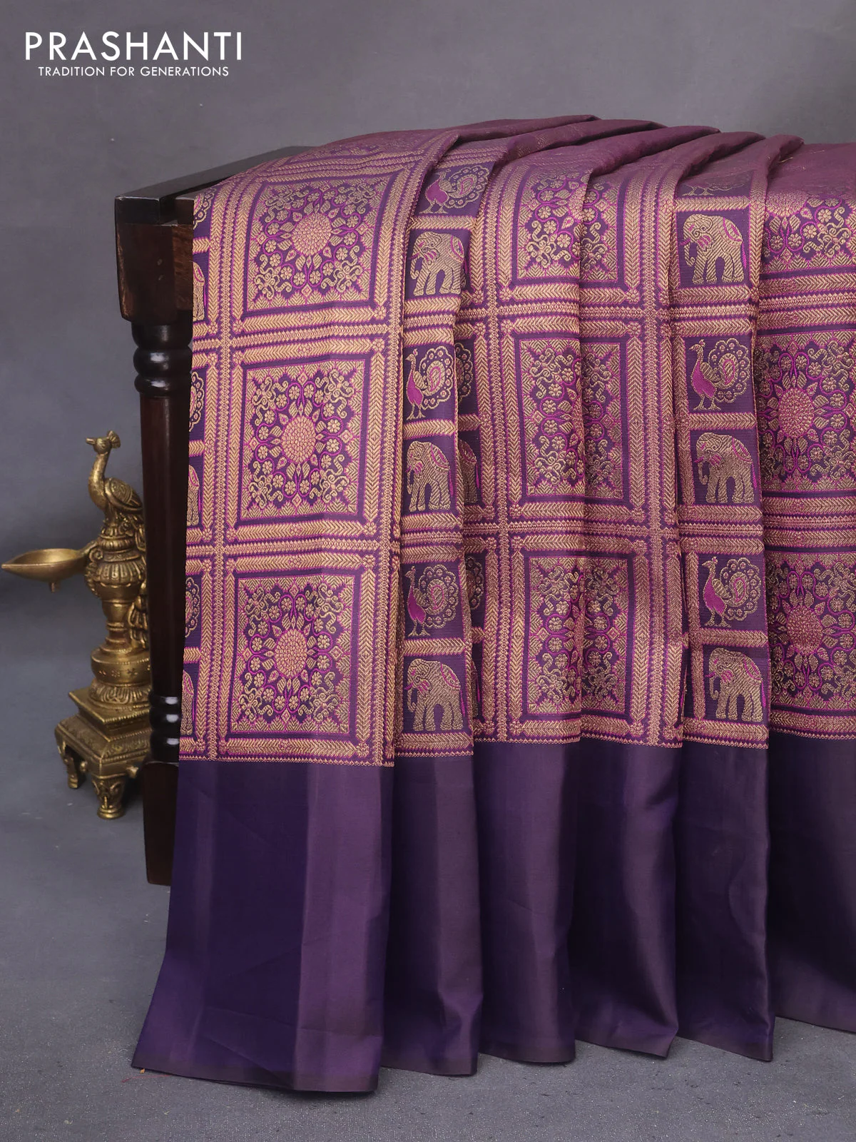 Pure kanchipuram silk saree navy blue with allover zari woven brocade weaves and simple border - Image 10