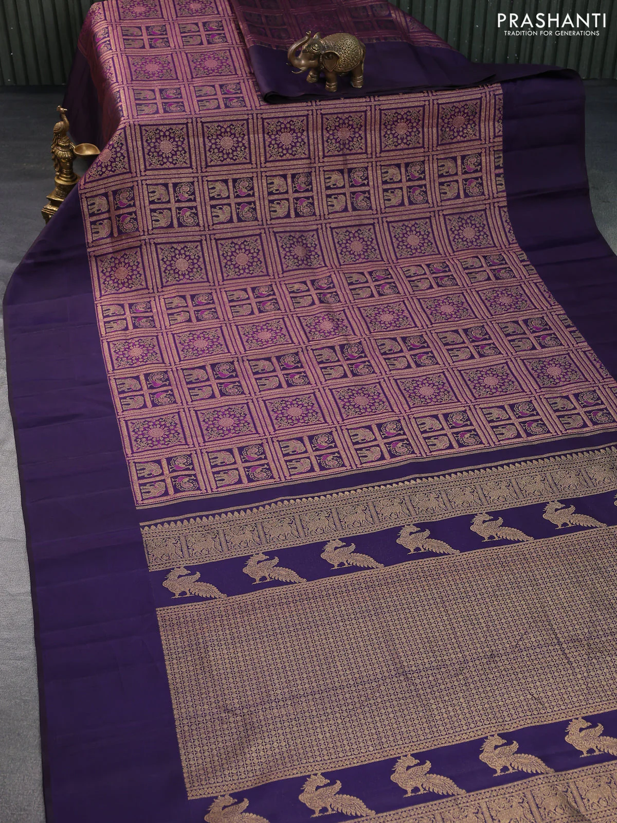 Pure kanchipuram silk saree navy blue with allover zari woven brocade weaves and simple border - Image 11