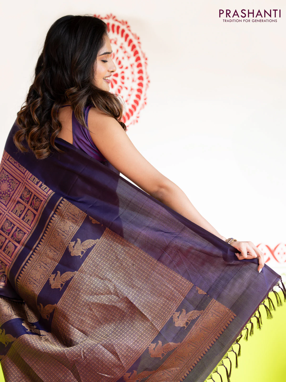 Pure kanchipuram silk saree navy blue with allover zari woven brocade weaves and simple border - Image 5