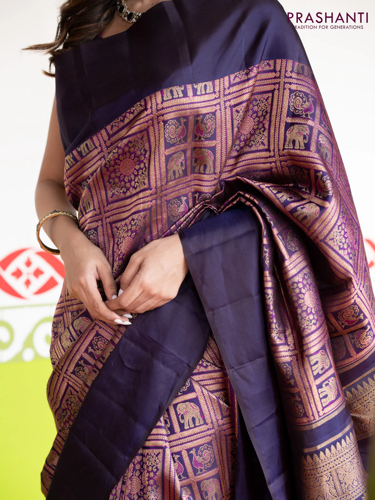 Pure kanchipuram silk saree navy blue with allover zari woven brocade weaves and simple border - Image 9