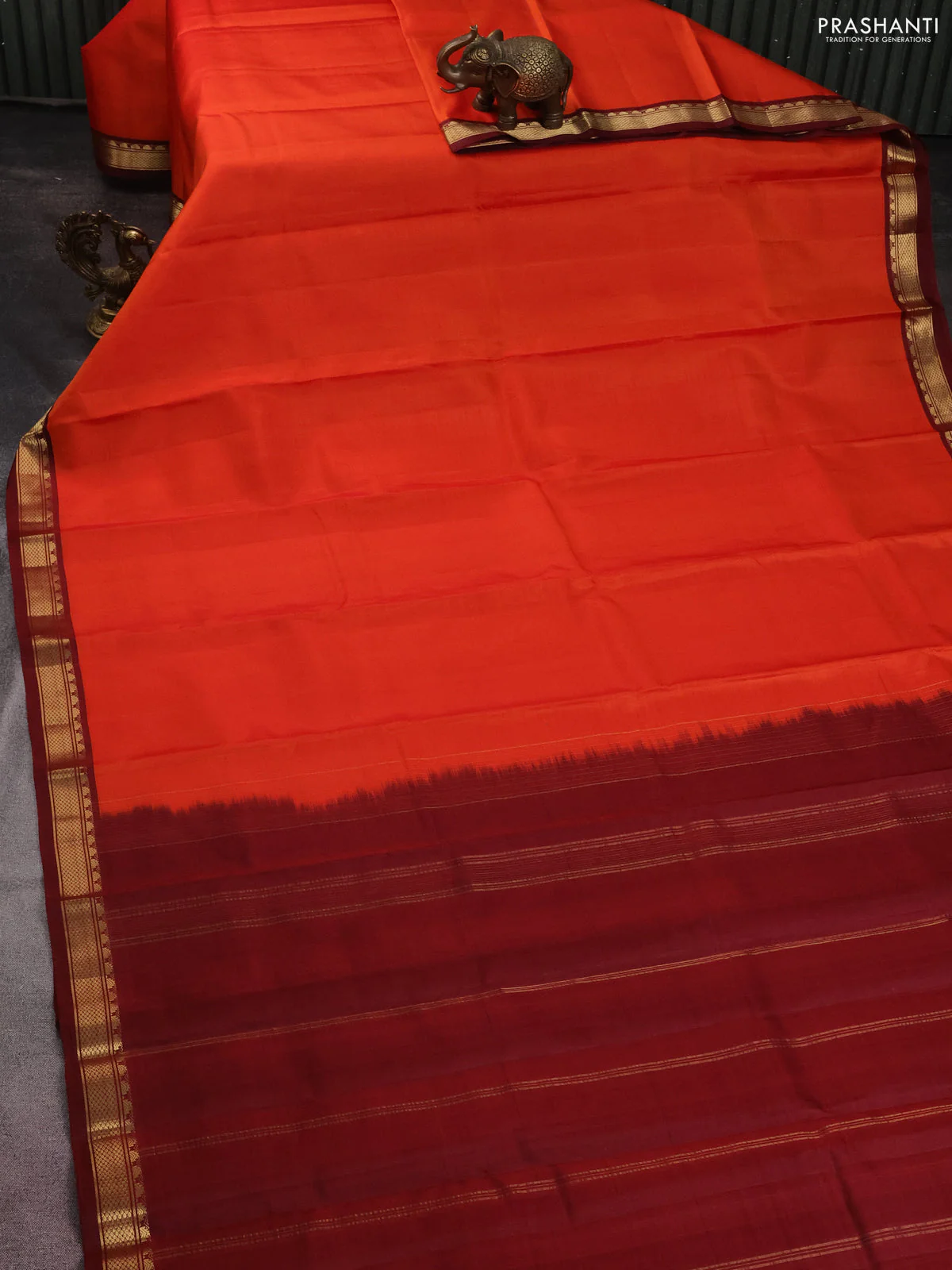 Pure kanchipuram silk saree orange and maroon with plain body and zari woven border - Image 2