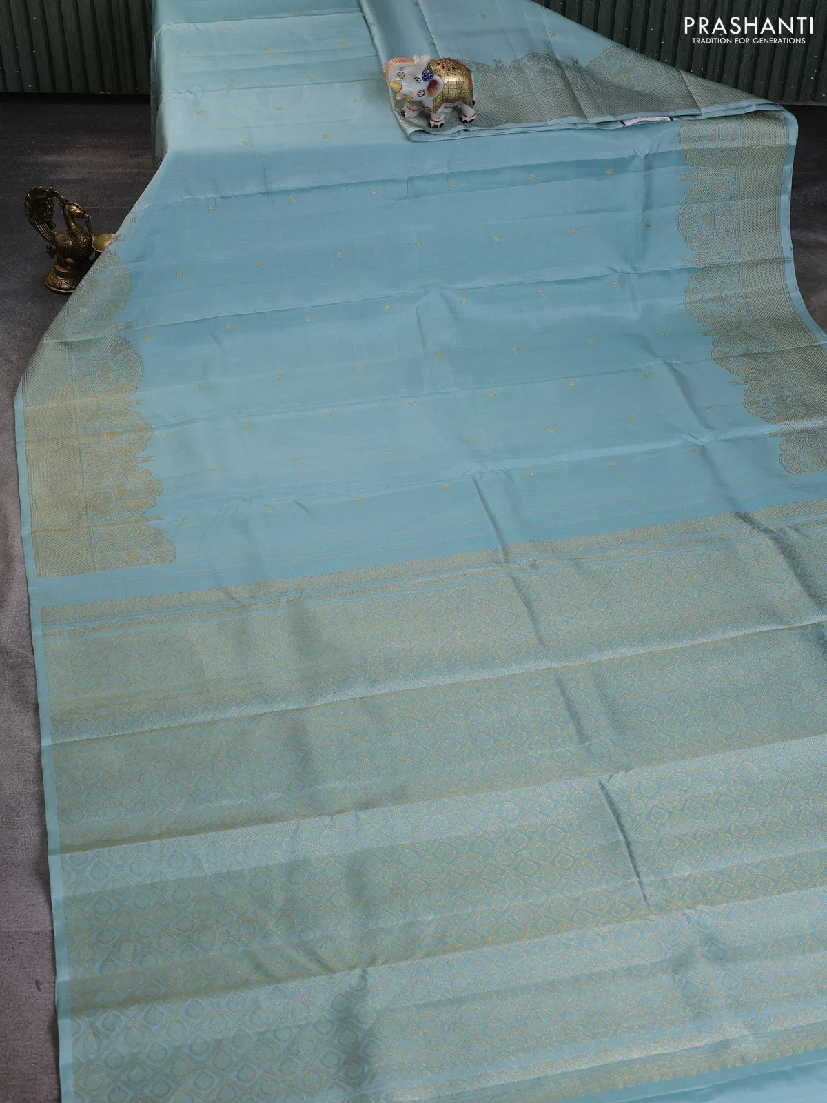 Pure kanchipuram silk saree pastel blue with zari woven buttas and rich zari woven border - Image 3